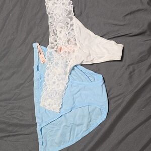 2 pair of Victoria Secret panties new nwt large L